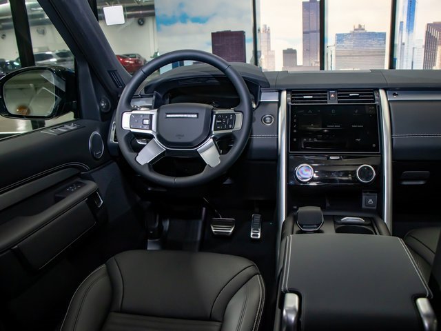 new 2025 Land Rover Discovery car, priced at $82,028