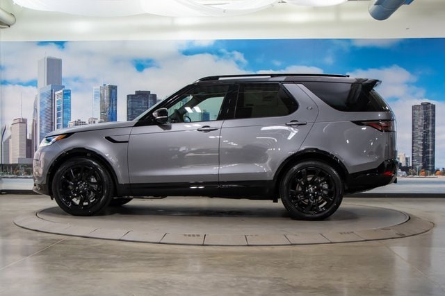 used 2024 Land Rover Discovery car, priced at $71,628