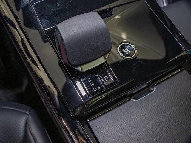 new 2025 Land Rover Range Rover Sport car, priced at $137,300