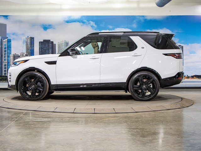 new 2025 Land Rover Discovery car, priced at $80,525