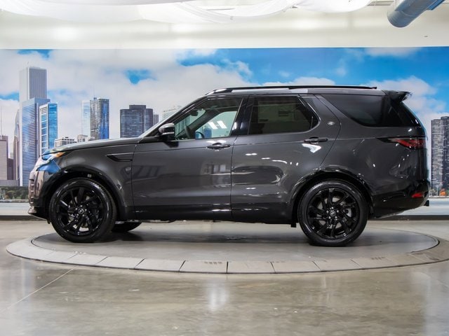 new 2025 Land Rover Discovery car, priced at $82,628