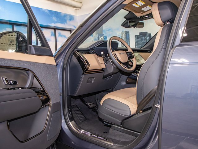 new 2025 Land Rover Range Rover Sport car, priced at $107,455