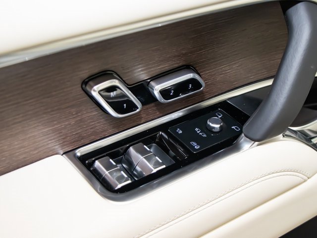 new 2025 Land Rover Range Rover car, priced at $110,265