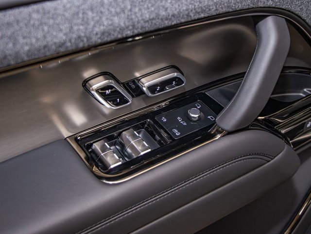 new 2025 Land Rover Range Rover Sport car, priced at $88,975
