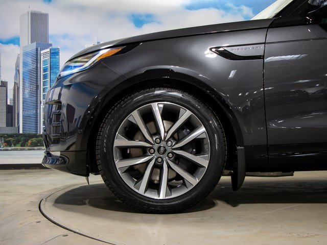 new 2025 Land Rover Discovery car, priced at $84,063