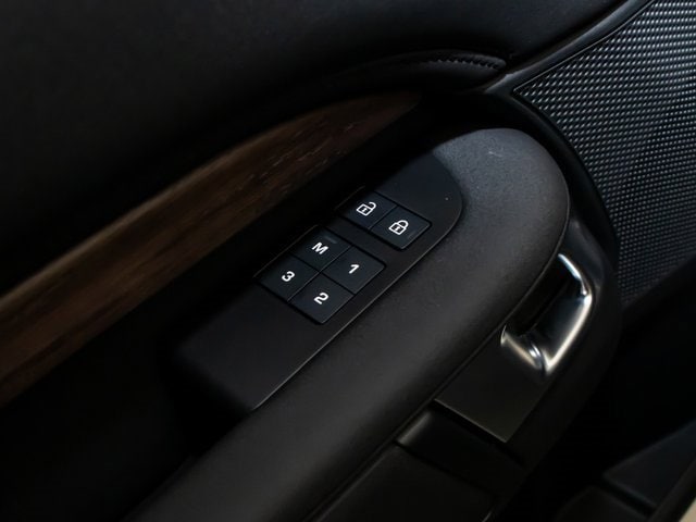 used 2024 Land Rover Discovery car, priced at $44,511