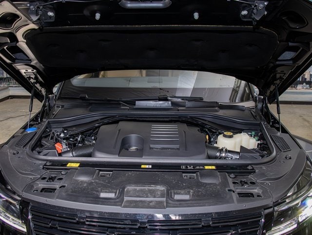 new 2025 Land Rover Range Rover Sport car, priced at $90,785