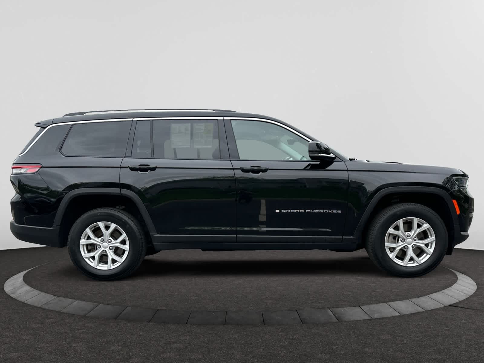 used 2023 Jeep Grand Cherokee L car, priced at $35,998