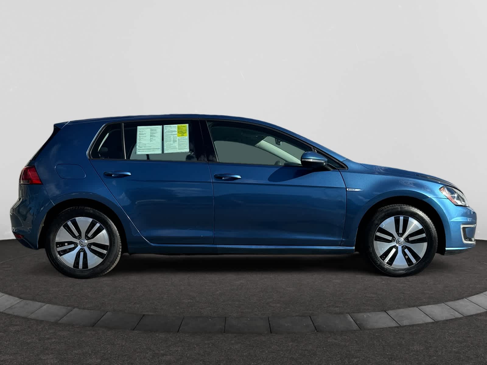 used 2016 Volkswagen e-Golf car, priced at $11,798