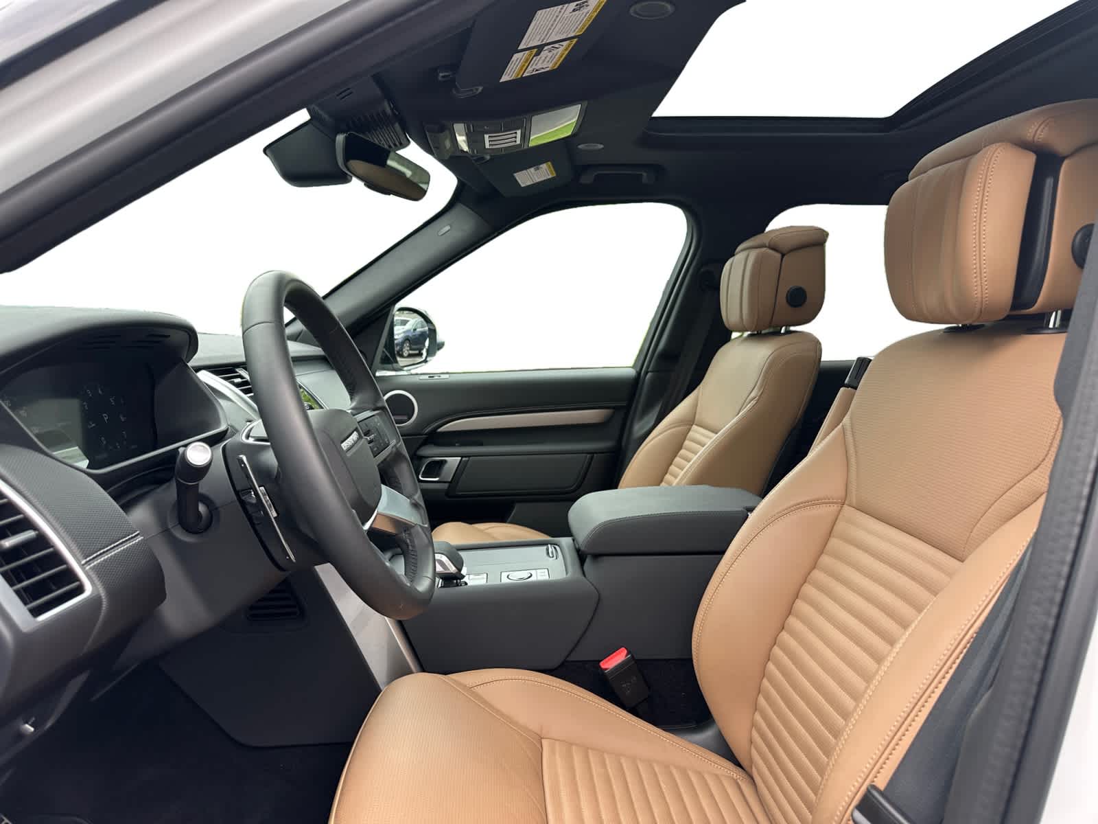 used 2024 Land Rover Discovery car, priced at $63,798