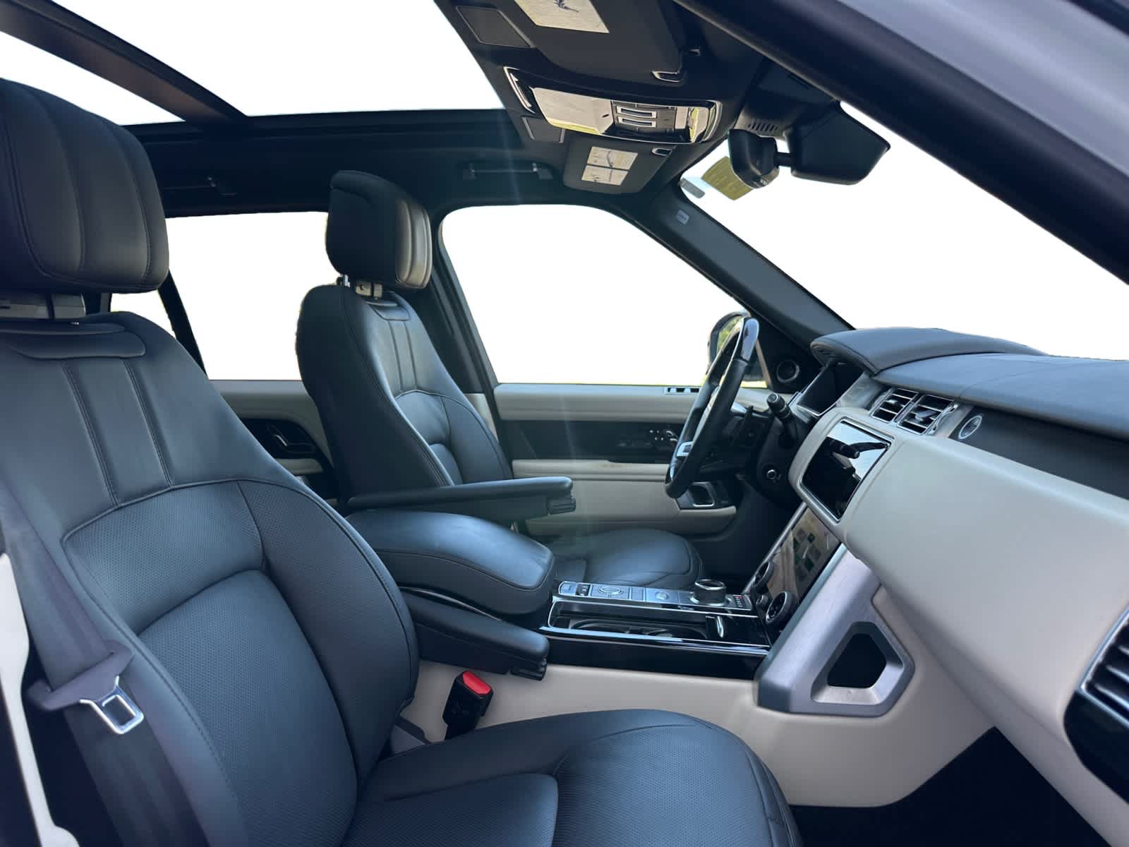 used 2021 Land Rover Range Rover car, priced at $43,998