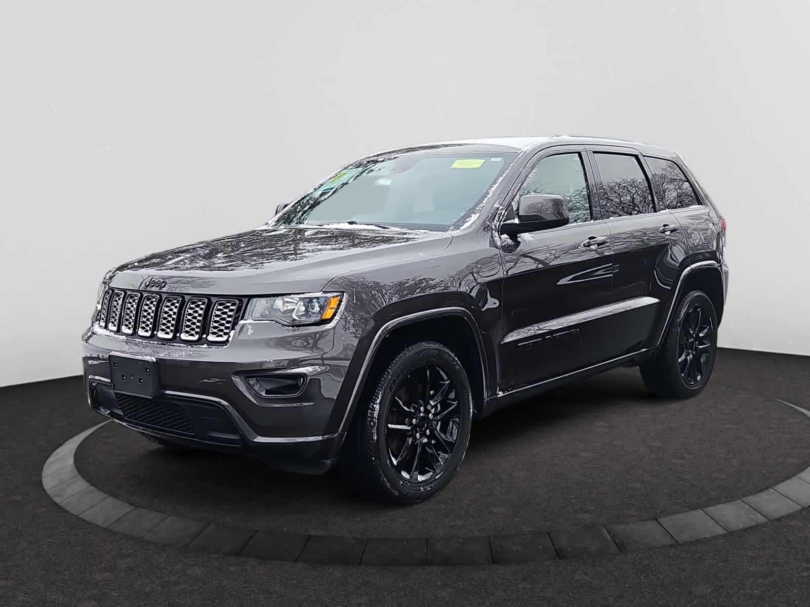 used 2021 Jeep Grand Cherokee car, priced at $30,998