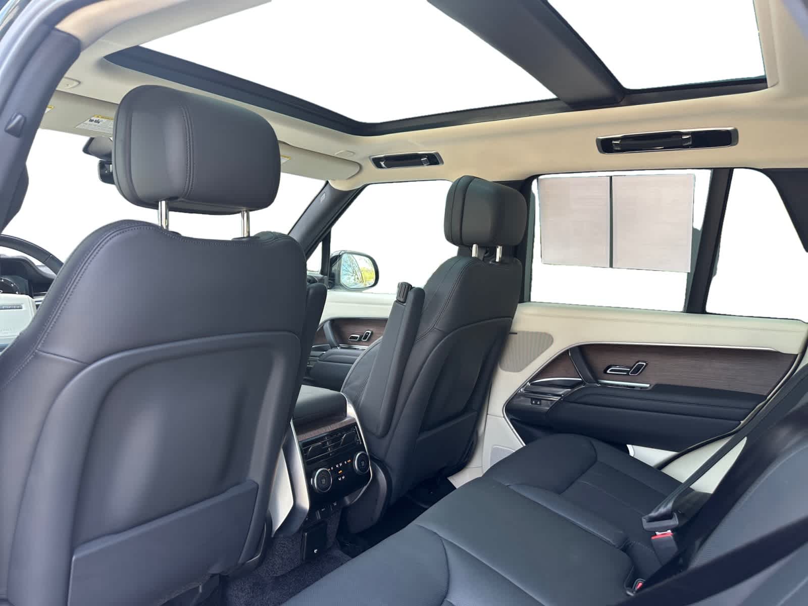 used 2023 Land Rover Range Rover car, priced at $106,998