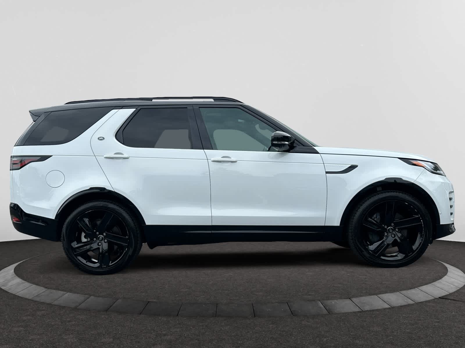 used 2024 Land Rover Discovery car, priced at $63,798