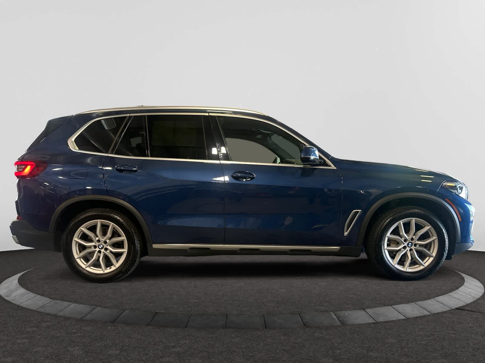 used 2021 BMW X5 car, priced at $34,998