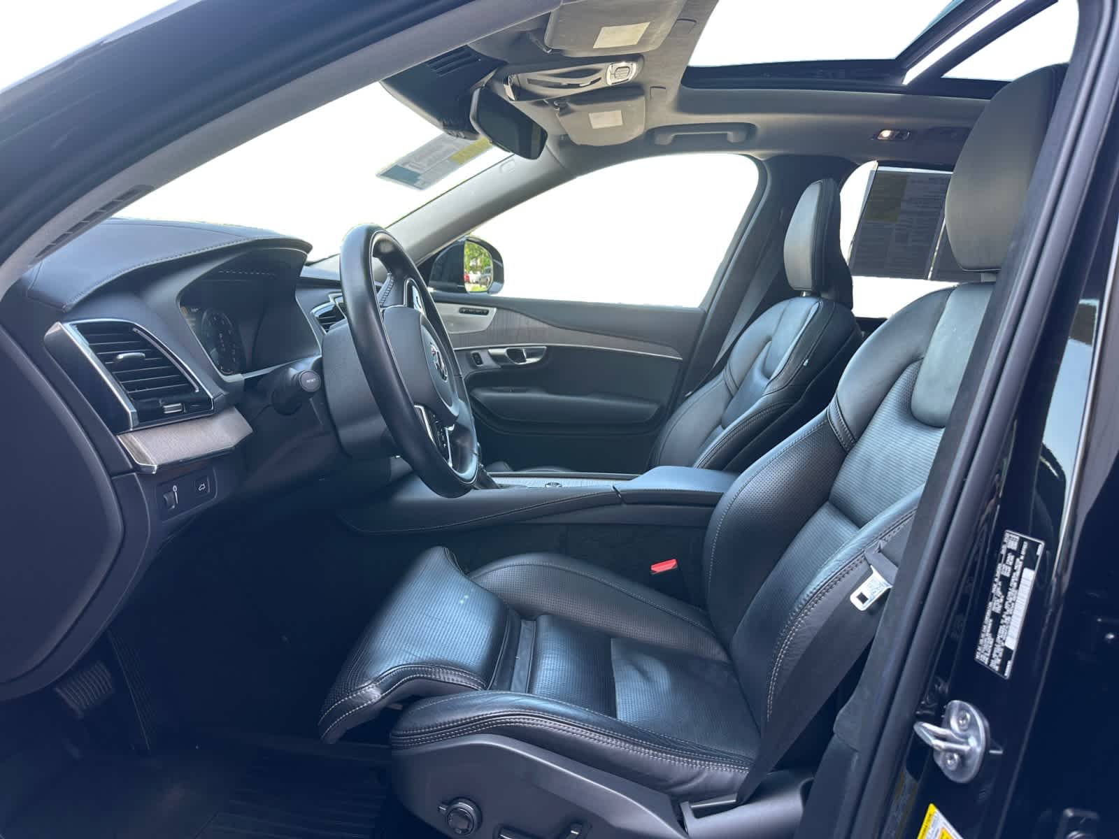 used 2022 Volvo XC90 car, priced at $44,498