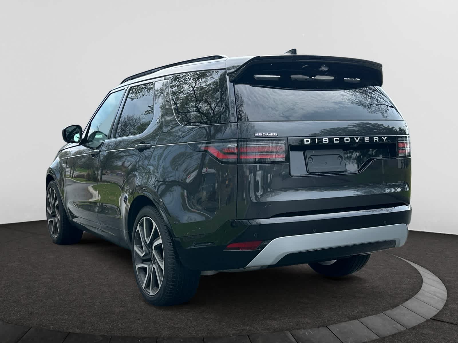 used 2024 Land Rover Discovery car, priced at $63,998