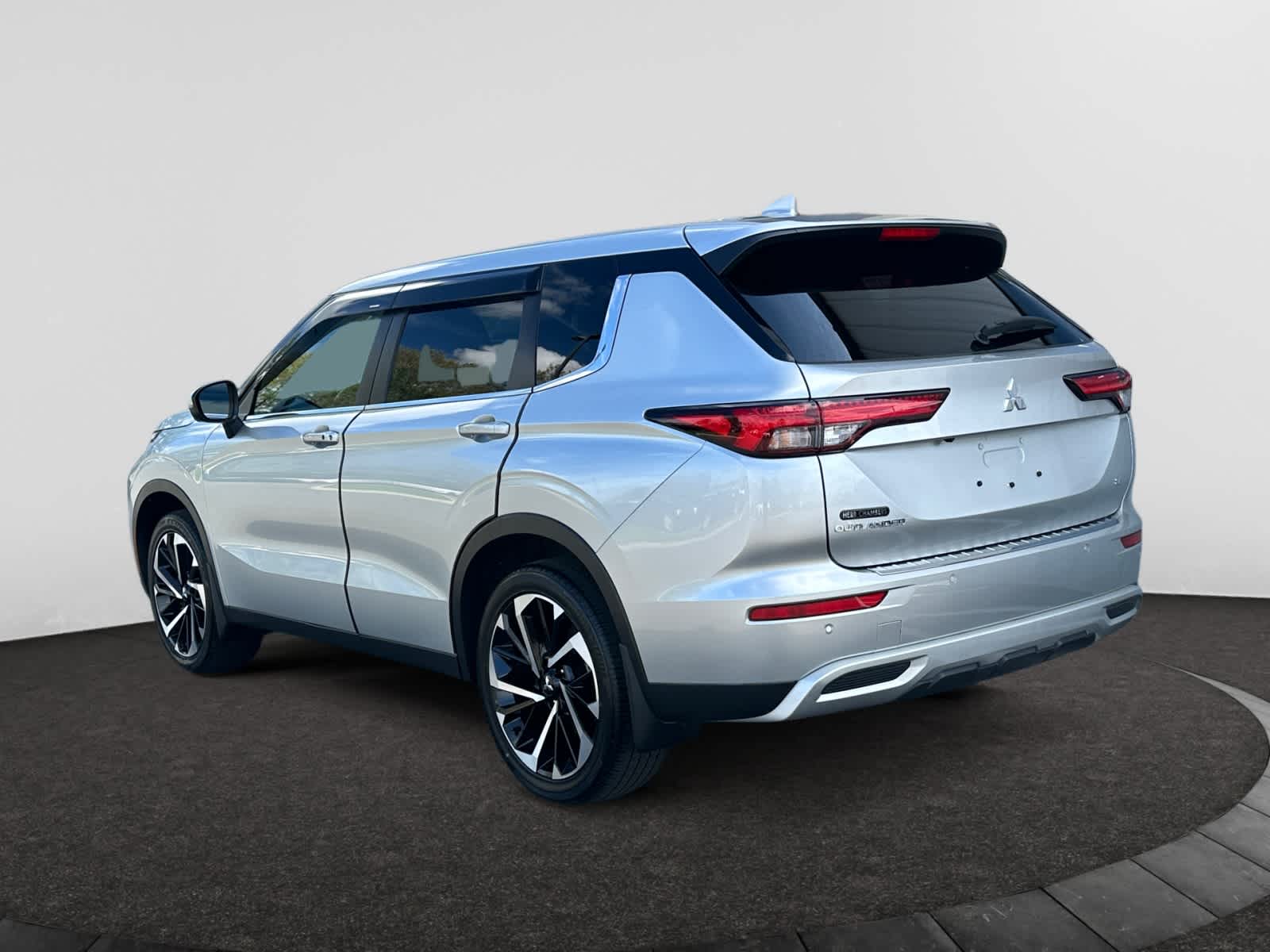 used 2022 Mitsubishi Outlander car, priced at $25,598