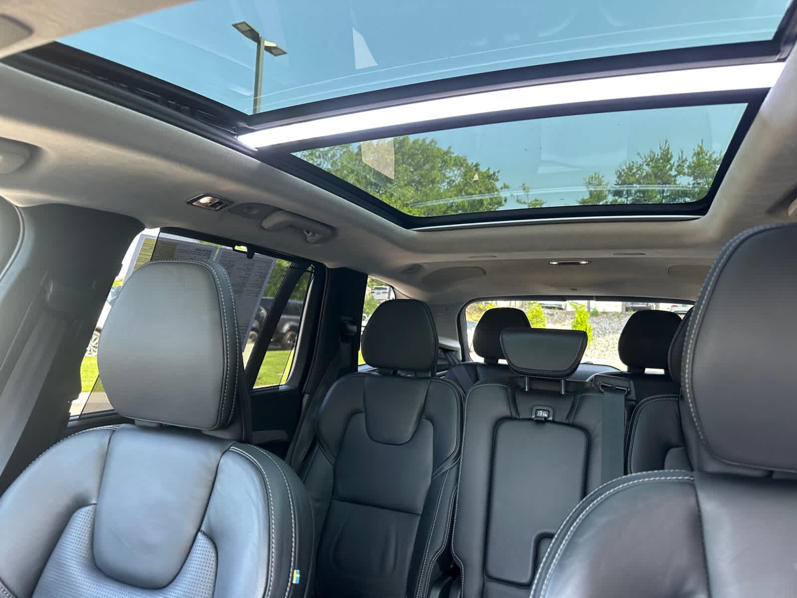 used 2022 Volvo XC90 car, priced at $44,498