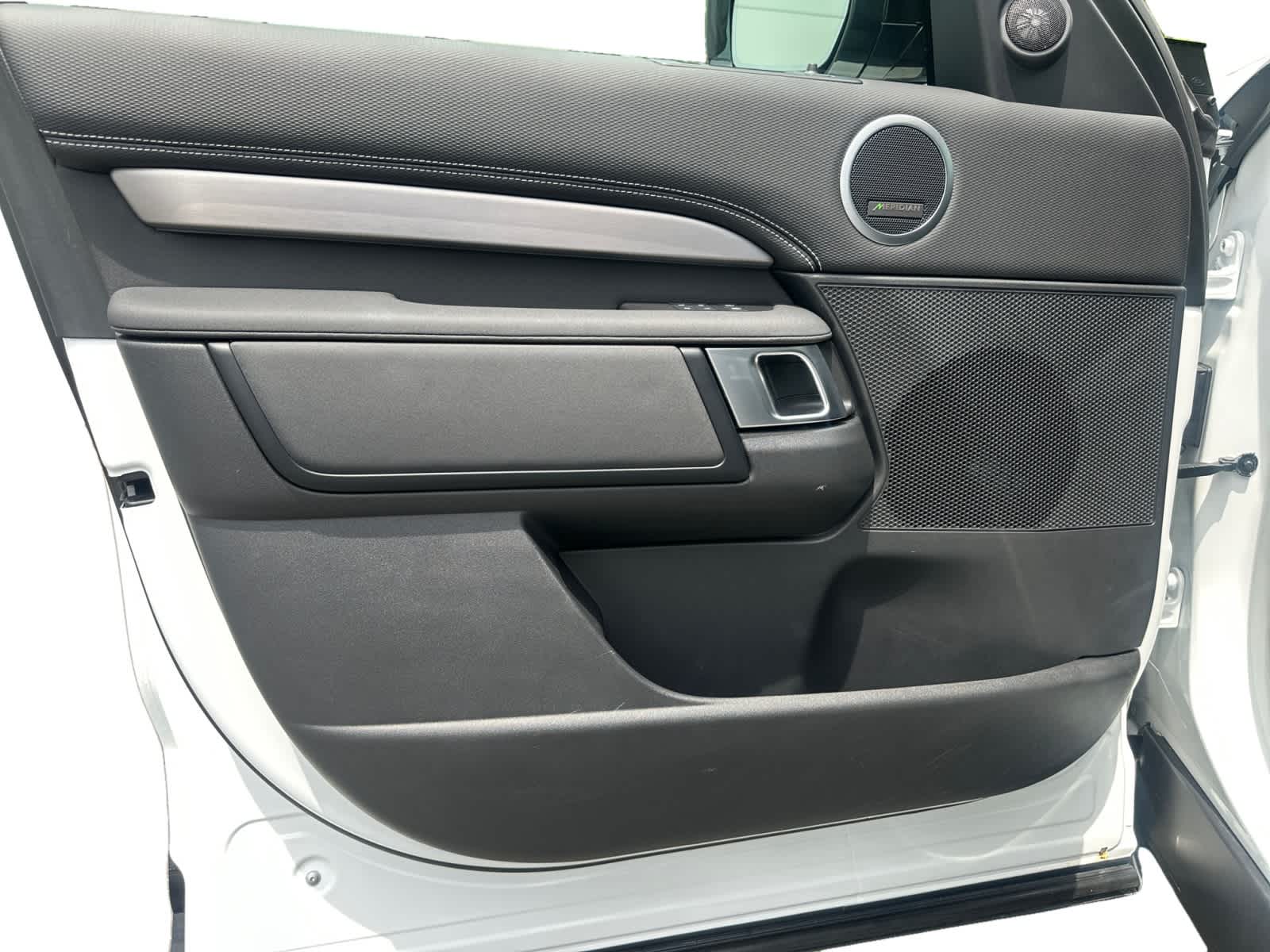 used 2024 Land Rover Discovery car, priced at $61,998