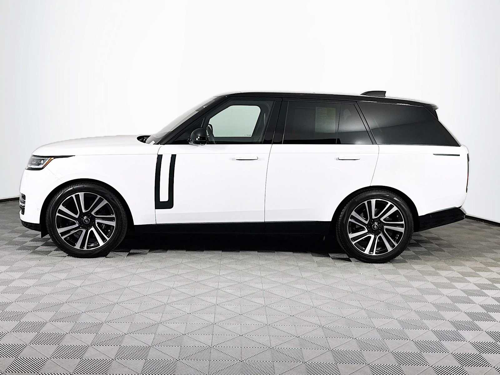 used 2023 Land Rover Range Rover car, priced at $115,998