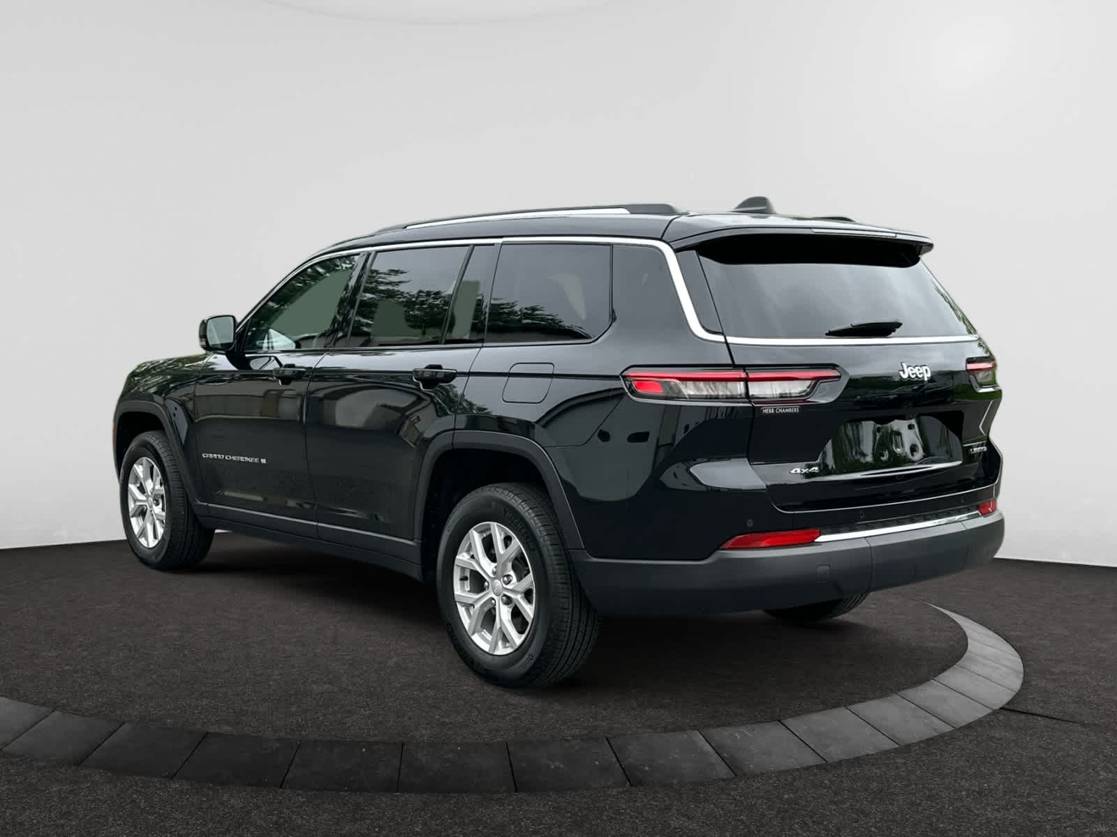used 2023 Jeep Grand Cherokee L car, priced at $35,998