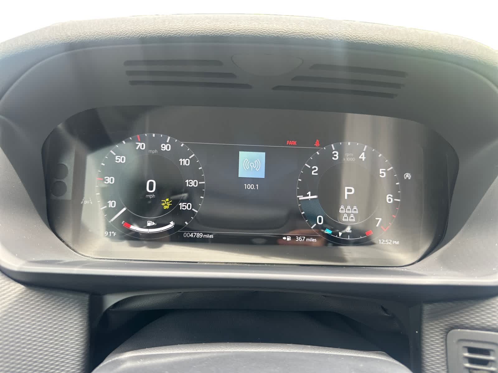 used 2024 Land Rover Discovery car, priced at $61,998
