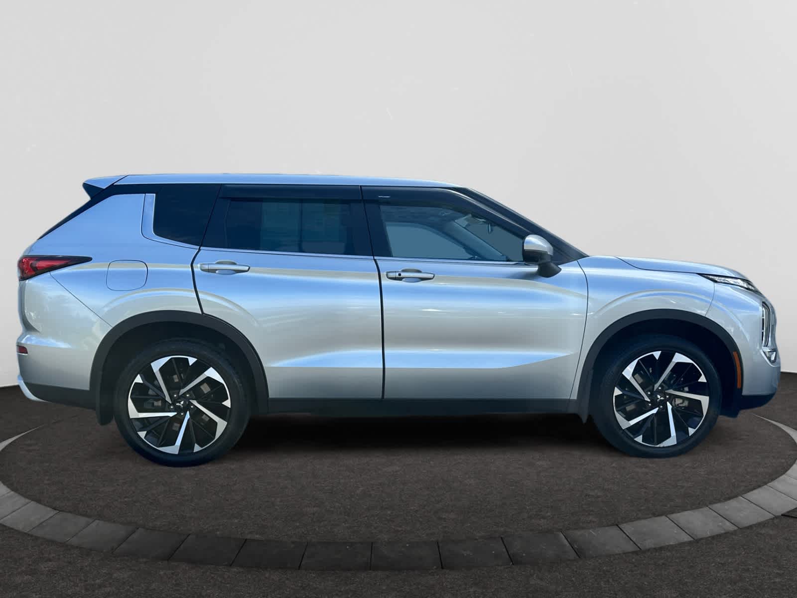used 2022 Mitsubishi Outlander car, priced at $25,598