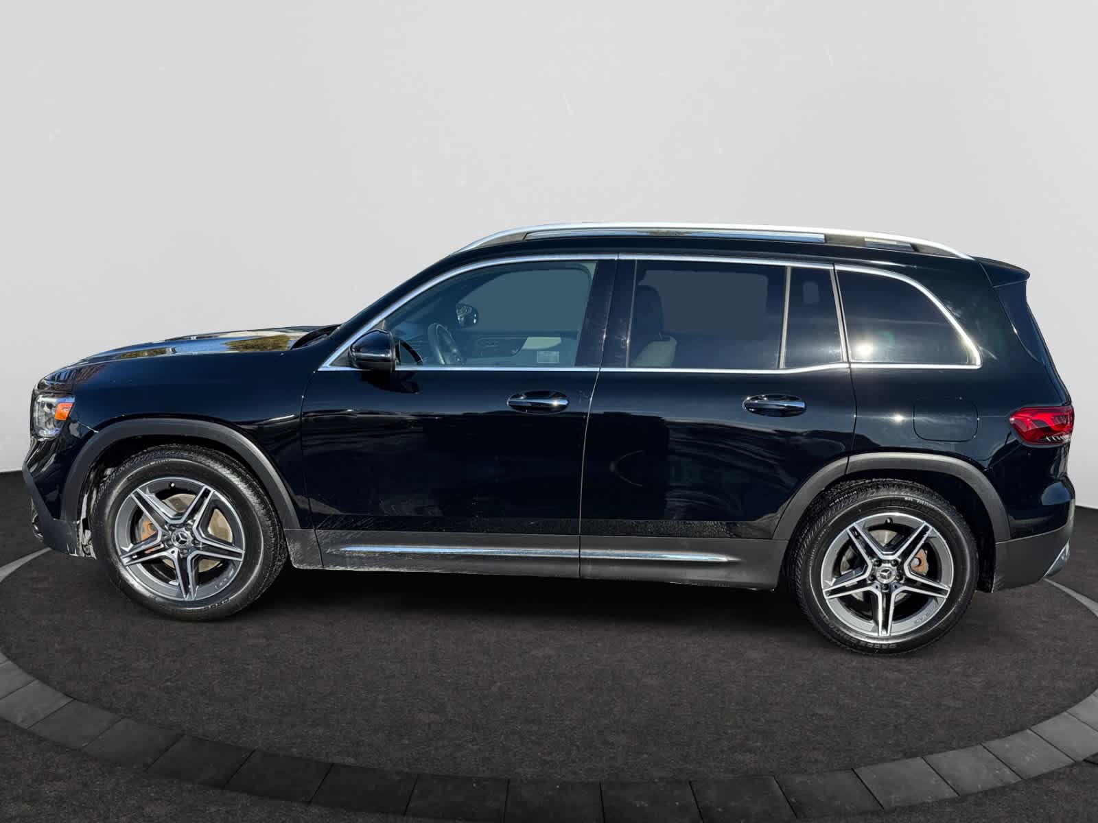 used 2022 Mercedes-Benz GLB car, priced at $25,498