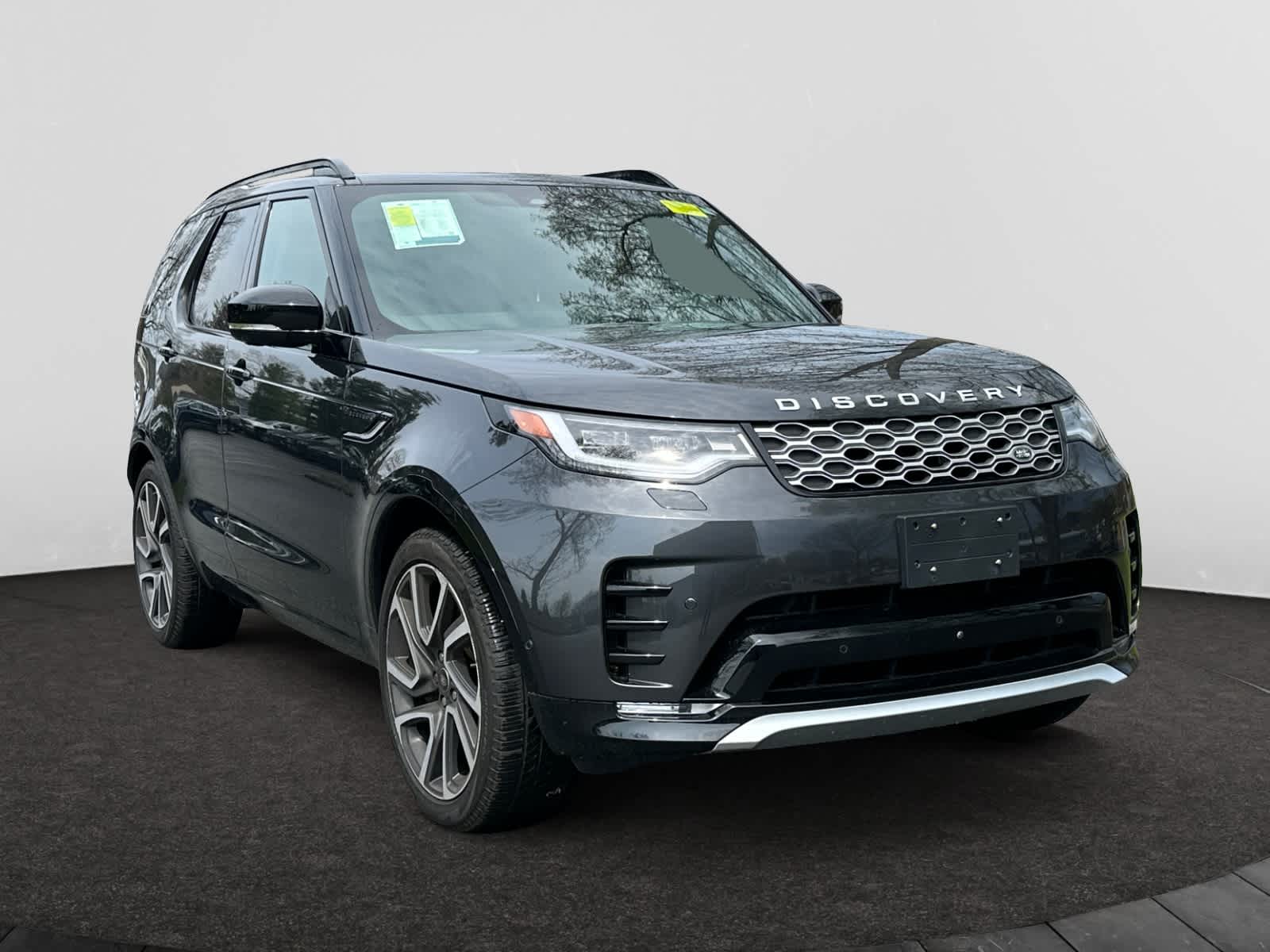 used 2024 Land Rover Discovery car, priced at $63,998
