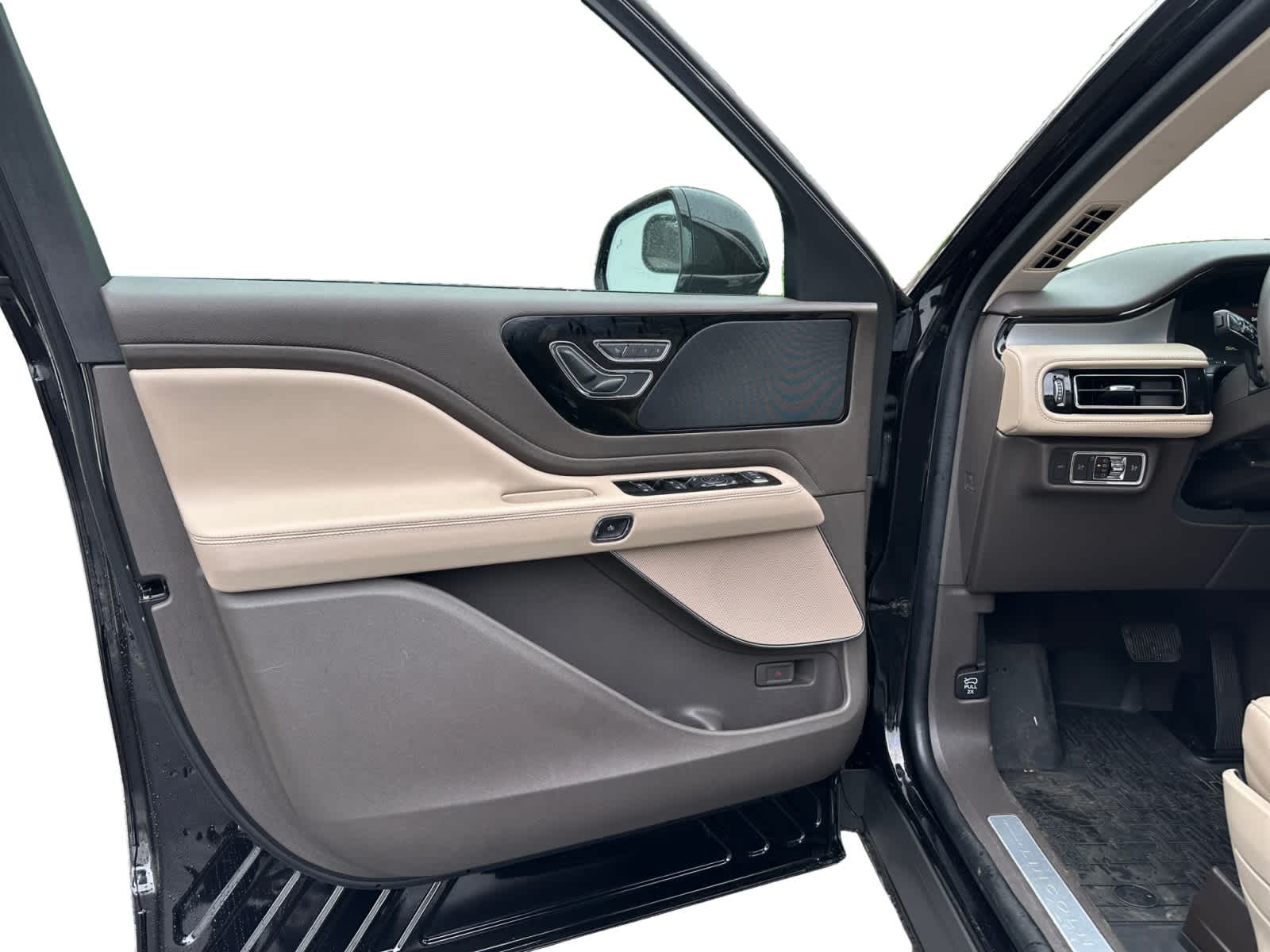 used 2023 Lincoln Aviator car, priced at $43,498