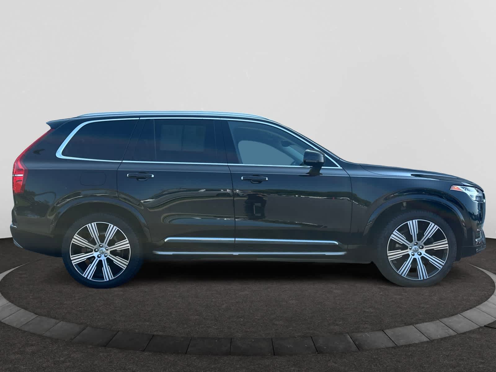 used 2022 Volvo XC90 car, priced at $44,498