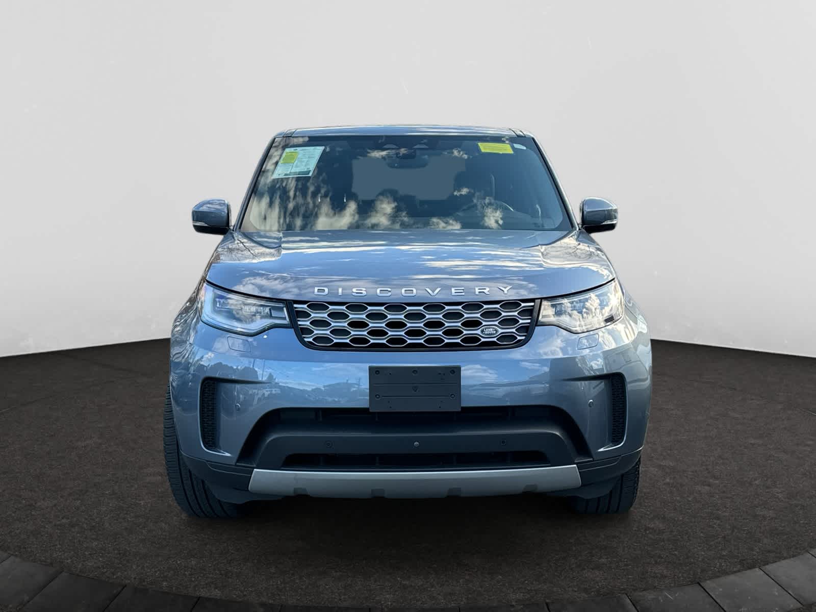 used 2023 Land Rover Discovery car, priced at $45,498