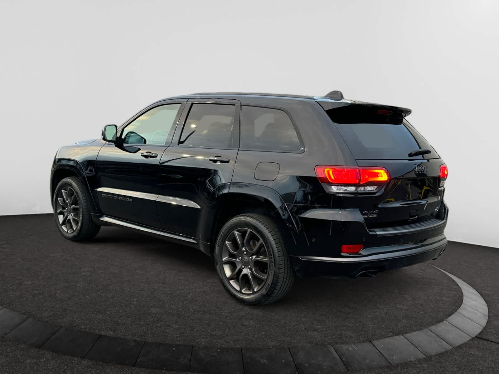 used 2020 Jeep Grand Cherokee car, priced at $26,998