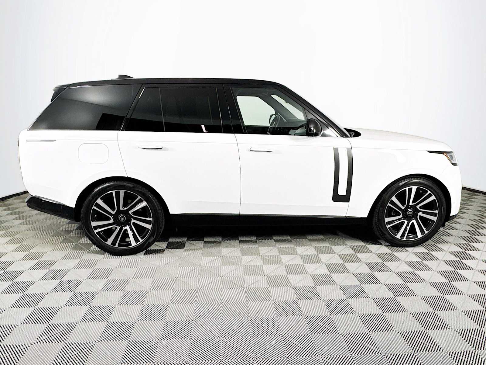 used 2023 Land Rover Range Rover car, priced at $115,998