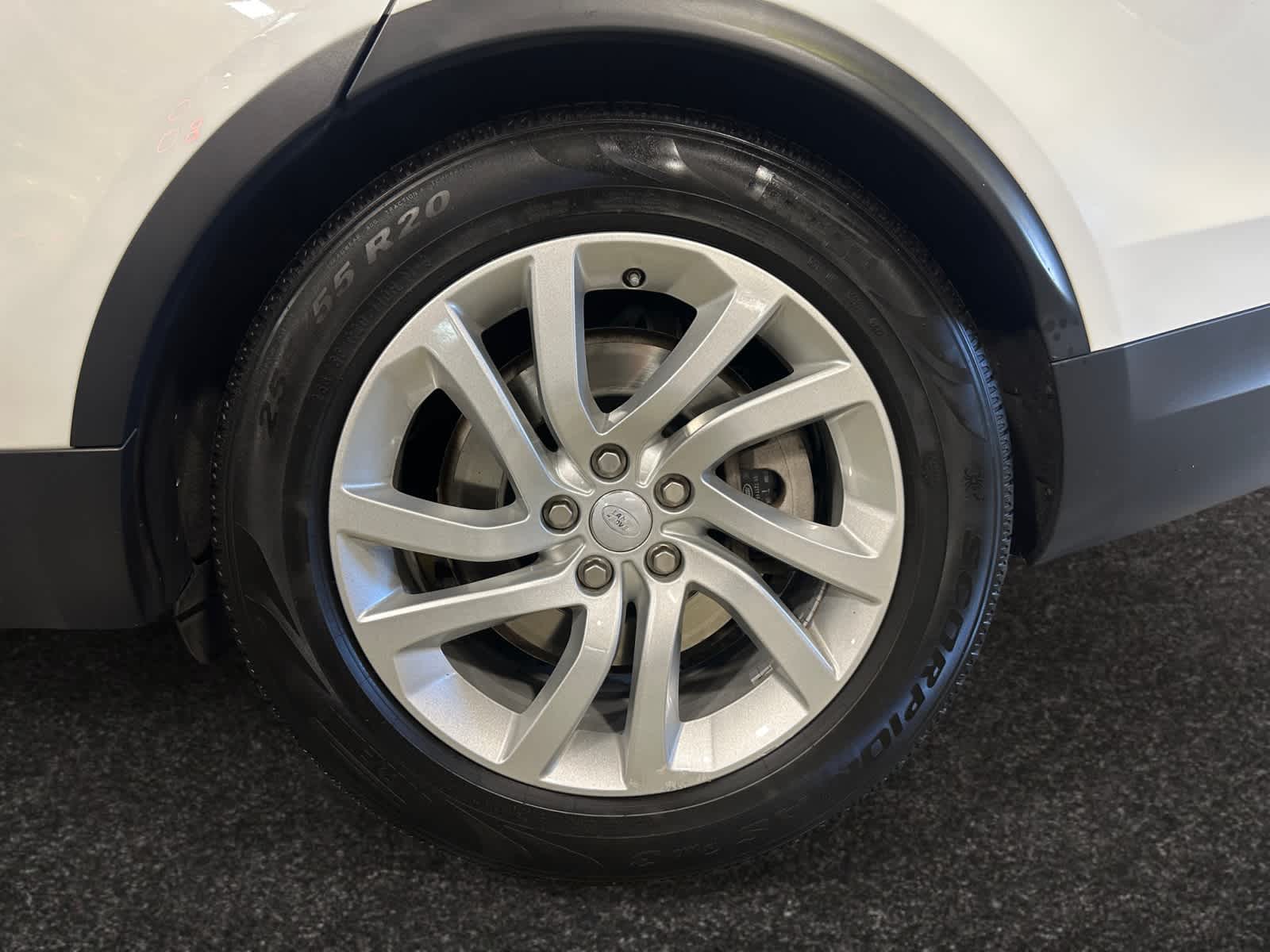 used 2018 Land Rover Discovery car, priced at $19,998