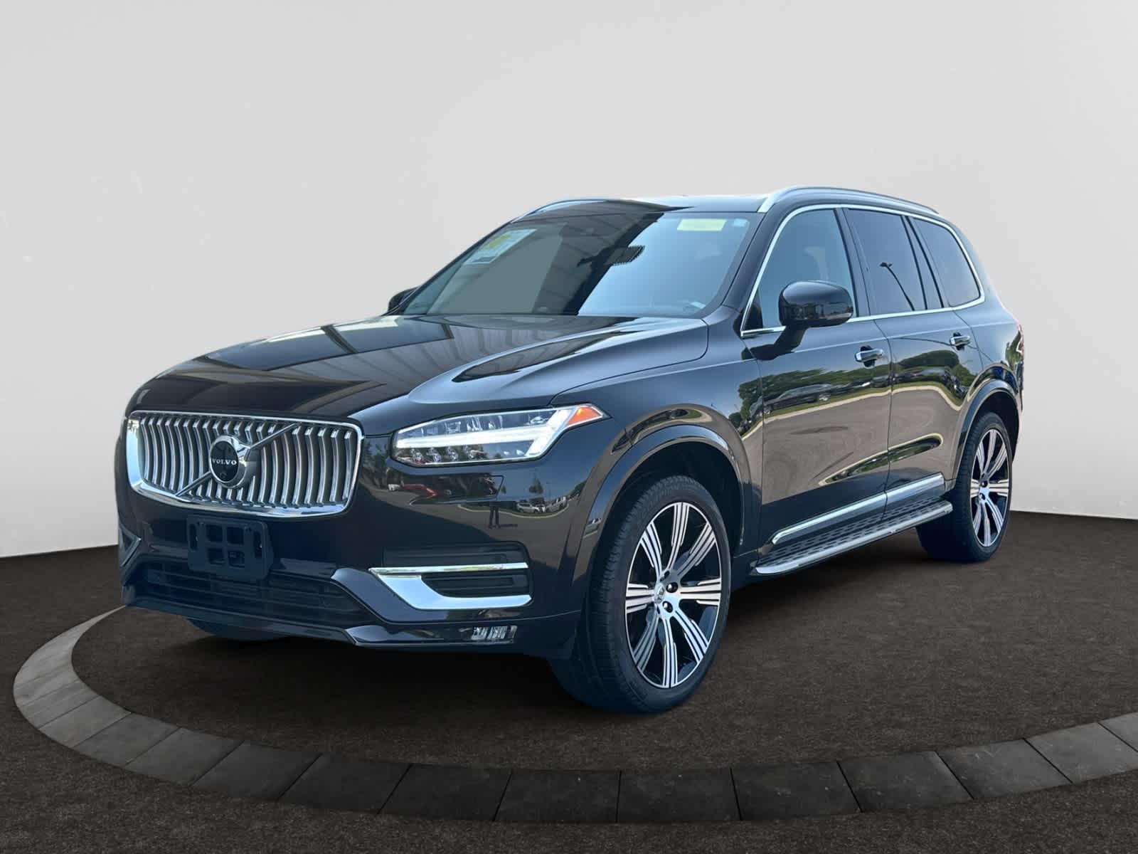 used 2022 Volvo XC90 car, priced at $44,498