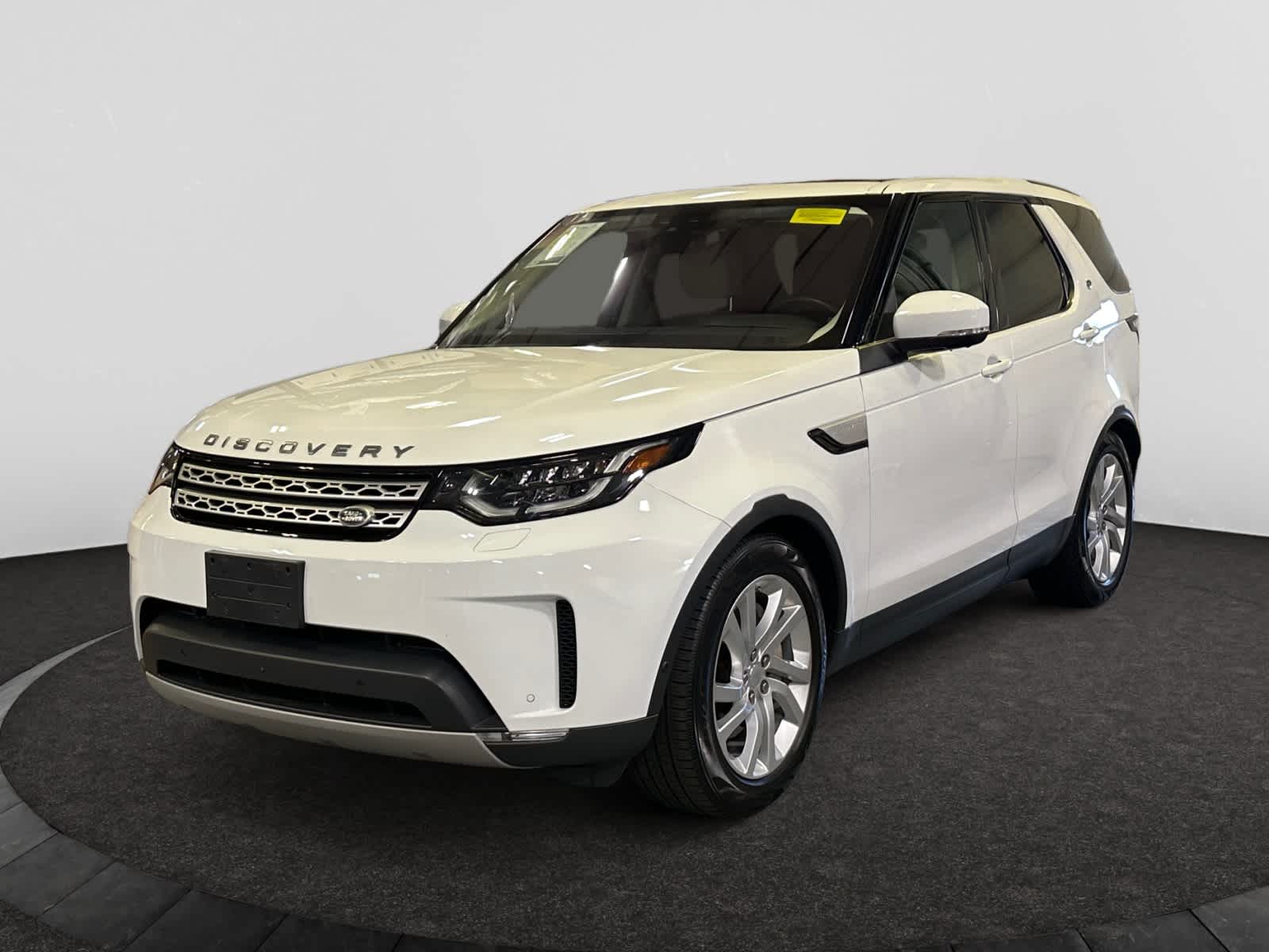used 2018 Land Rover Discovery car, priced at $19,998