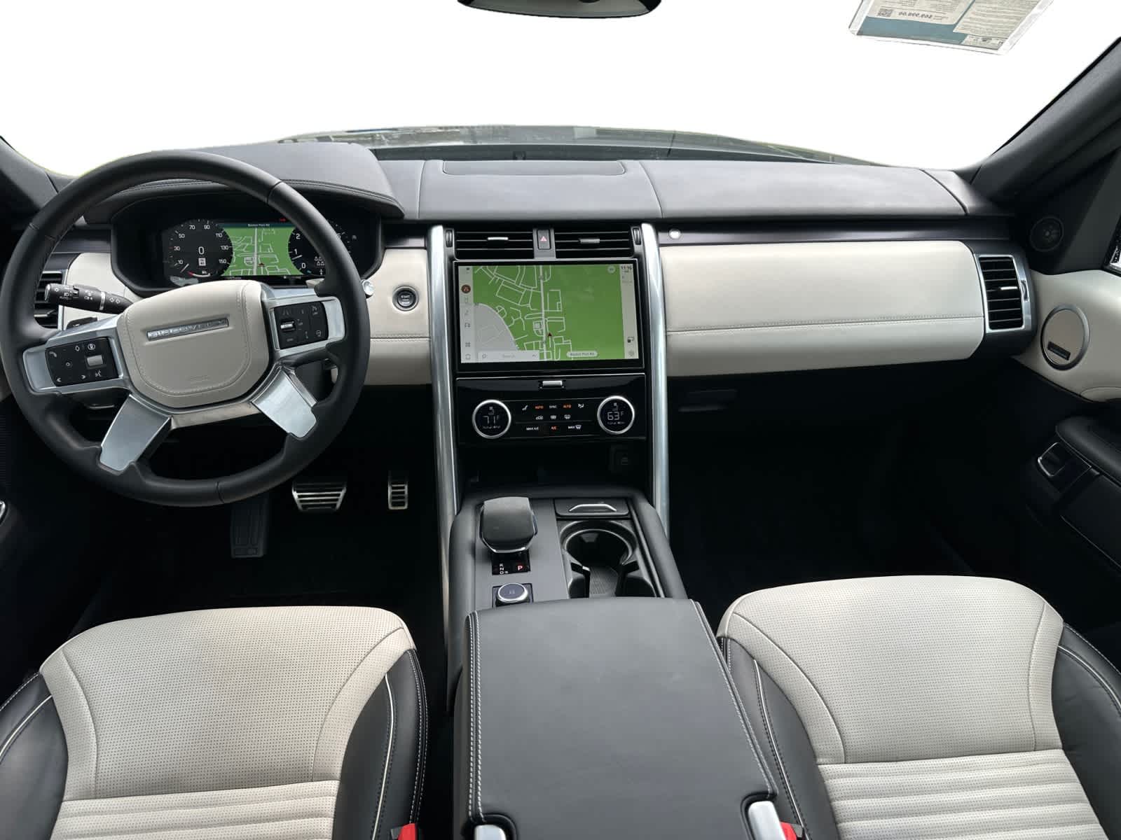 used 2024 Land Rover Discovery car, priced at $63,998