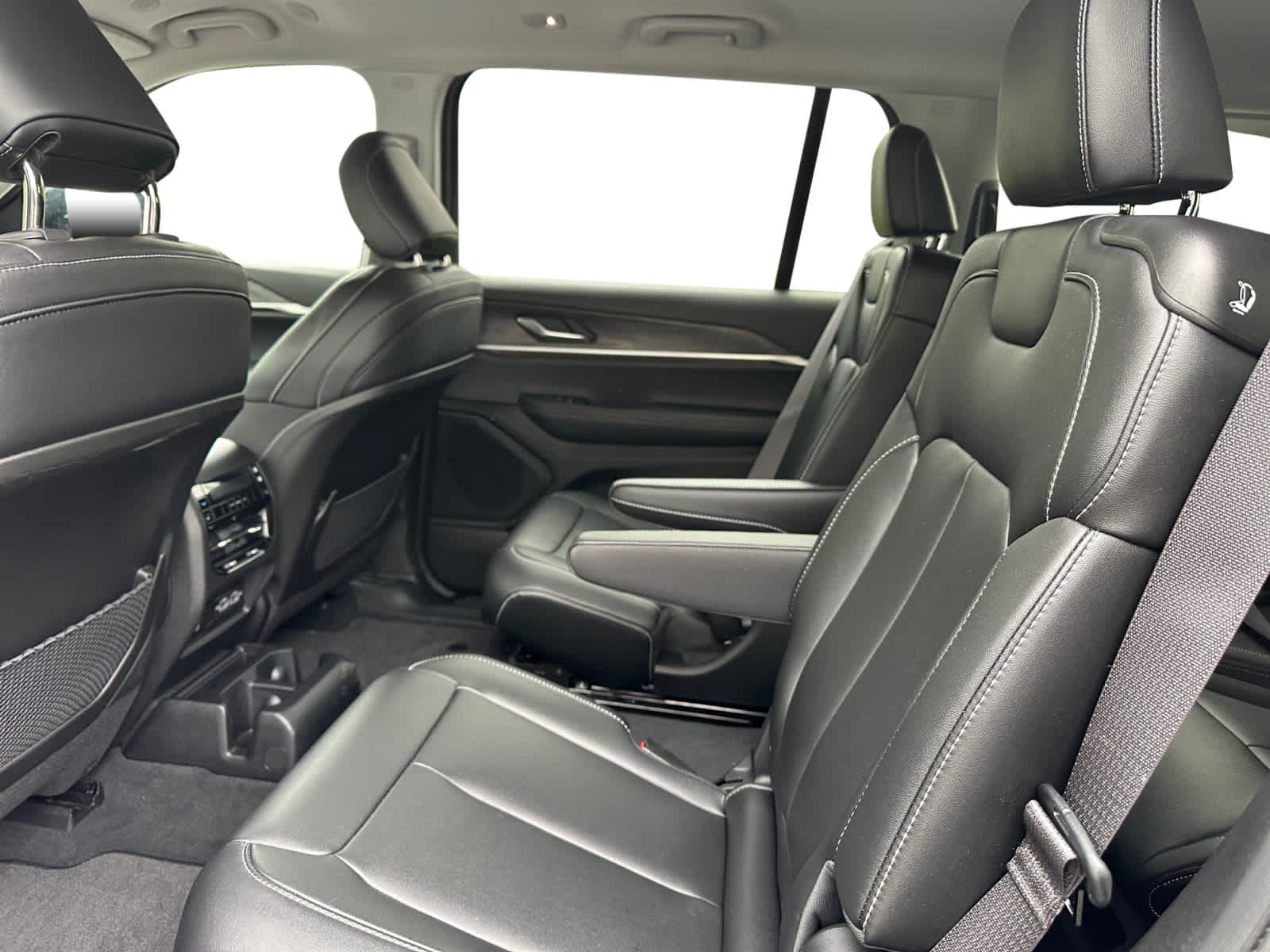 used 2023 Jeep Grand Cherokee L car, priced at $35,998