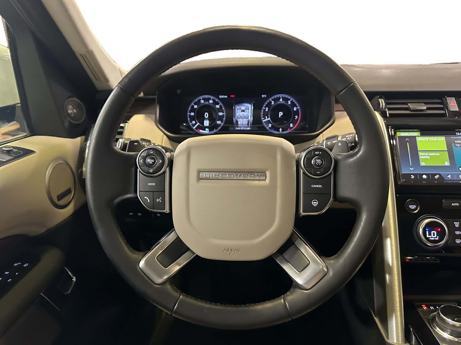 used 2018 Land Rover Discovery car, priced at $19,998