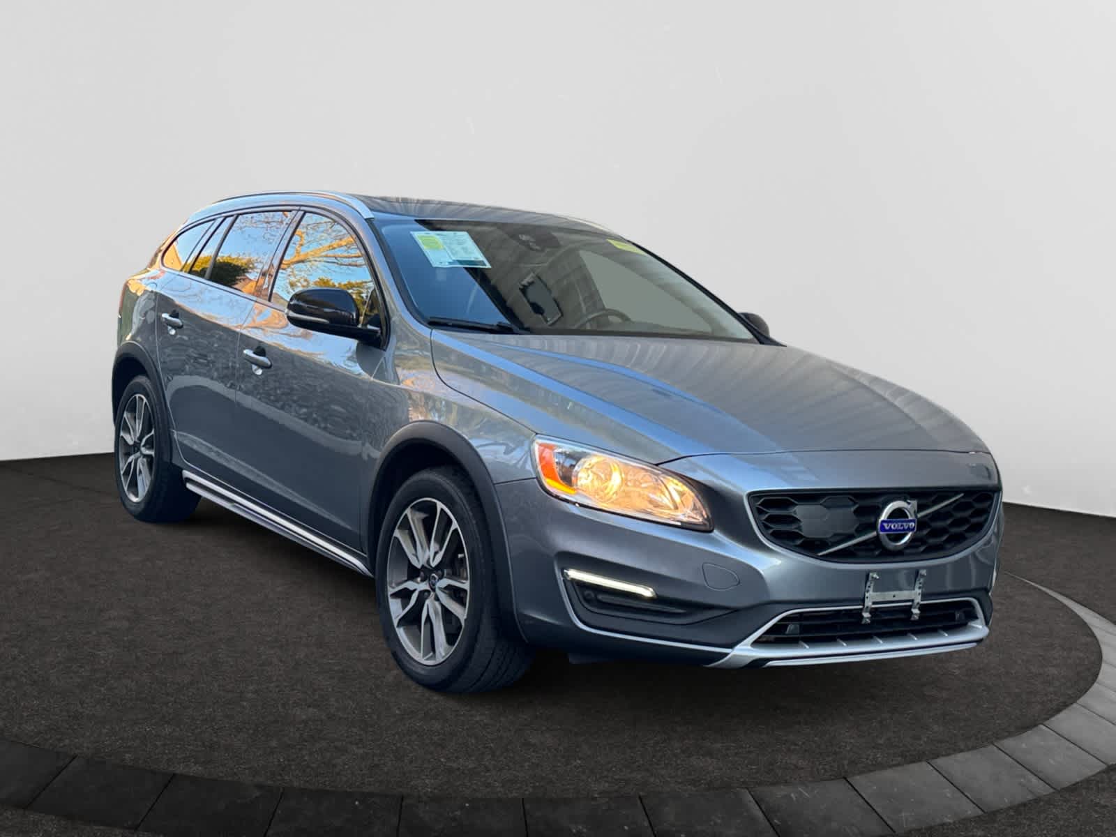 used 2017 Volvo V60 Cross Country car, priced at $15,998