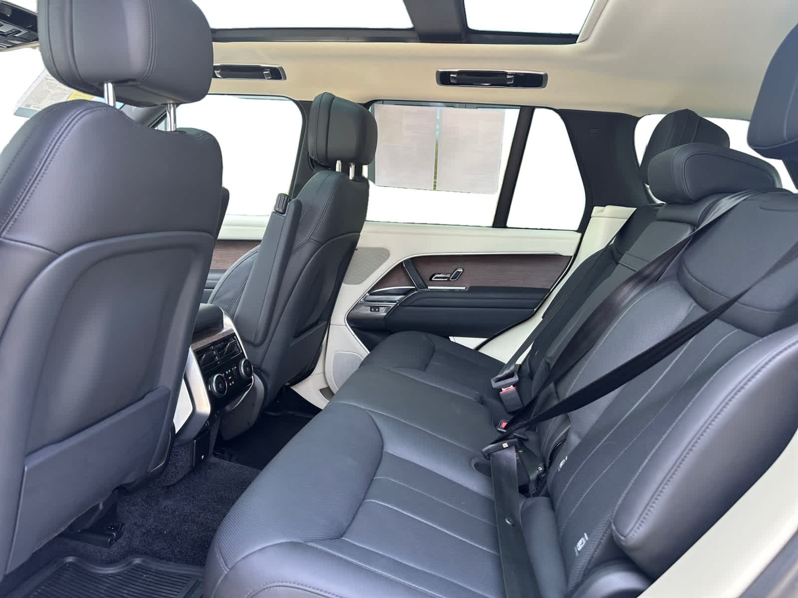 used 2023 Land Rover Range Rover car, priced at $106,998