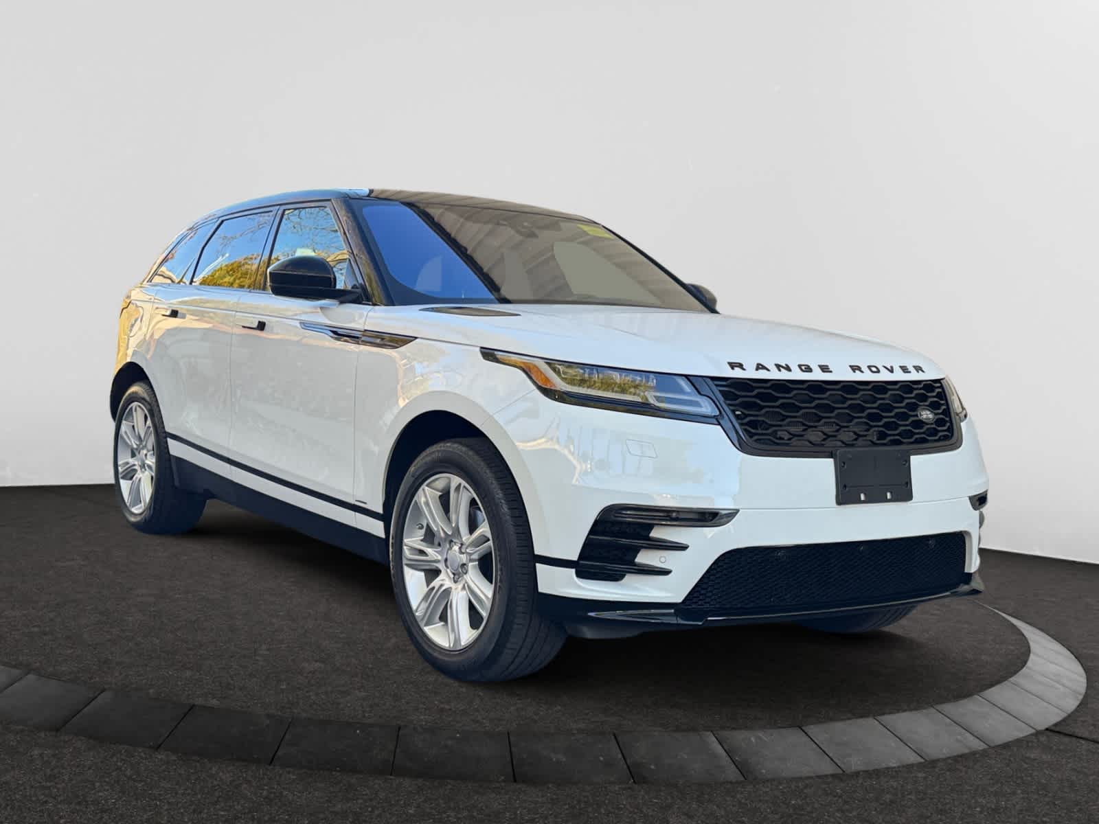 used 2020 Land Rover Range Rover Velar car, priced at $35,498