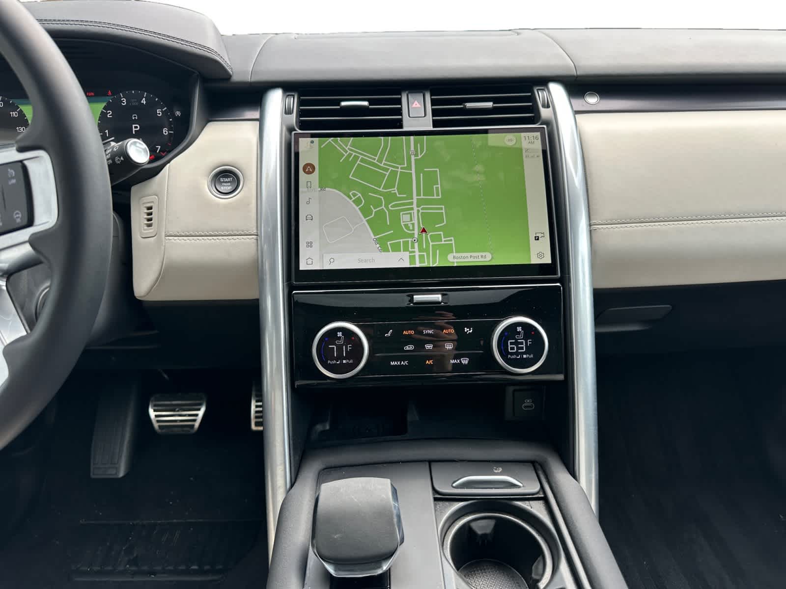used 2024 Land Rover Discovery car, priced at $63,998