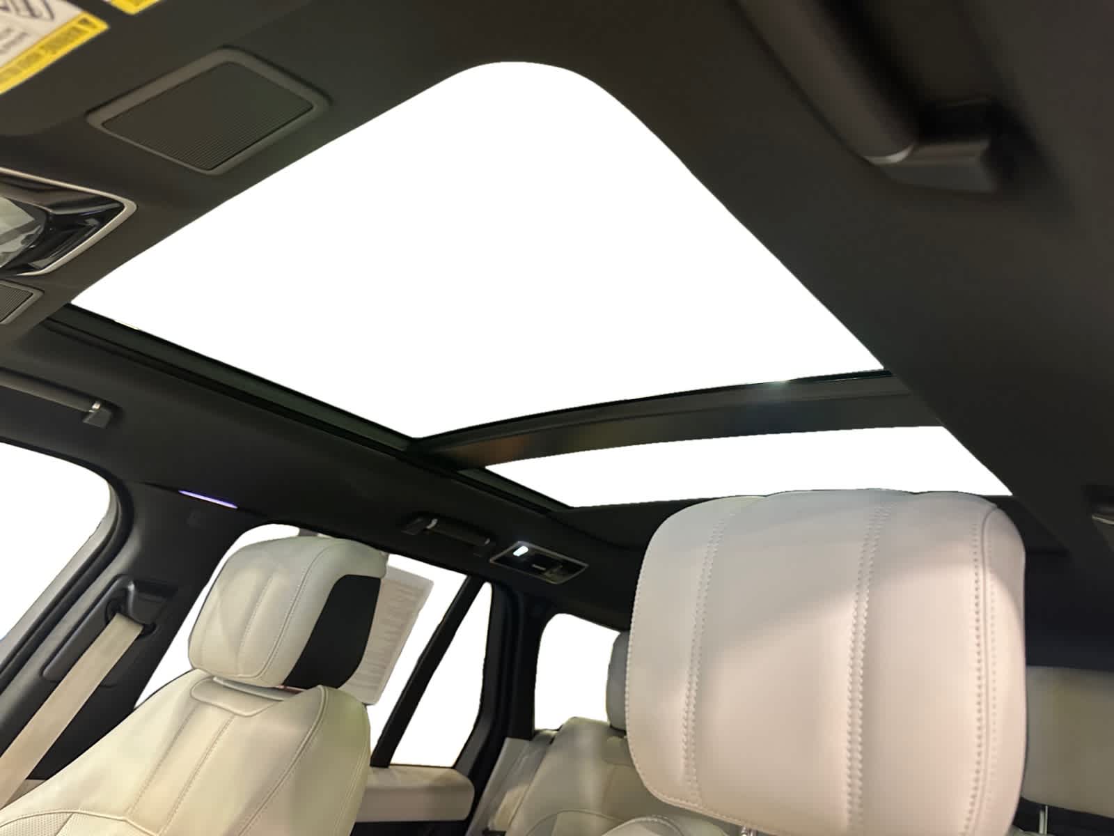used 2022 Land Rover Range Rover car, priced at $59,998