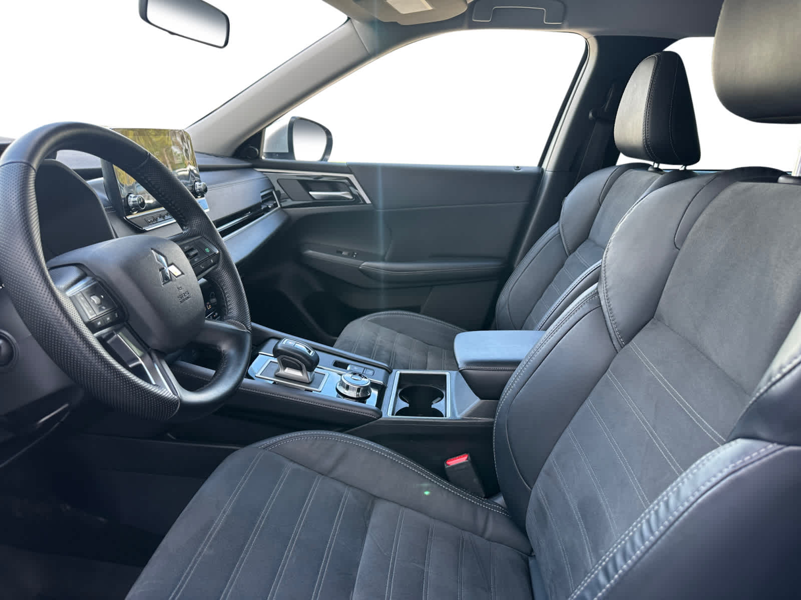 used 2022 Mitsubishi Outlander car, priced at $25,598