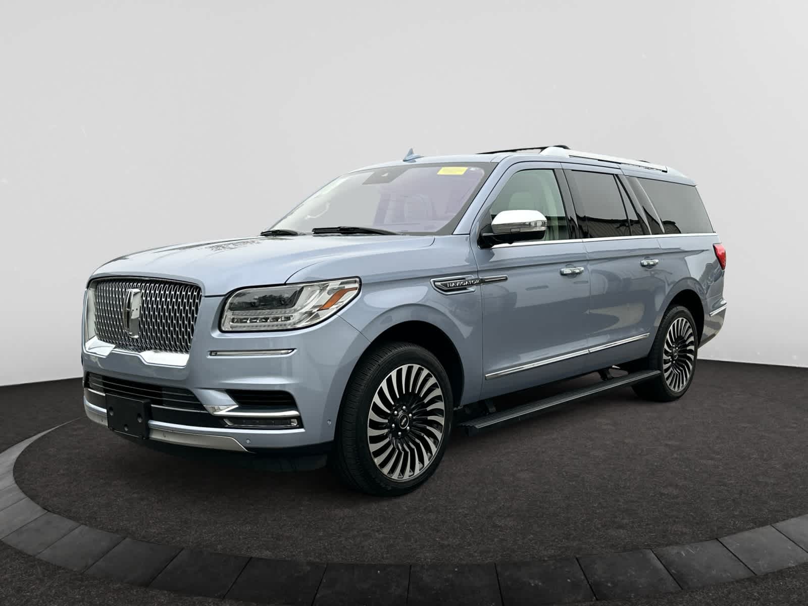used 2018 Lincoln Navigator L car, priced at $35,998