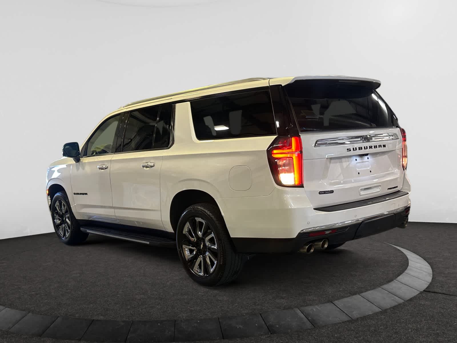 used 2021 Chevrolet Suburban car, priced at $50,998
