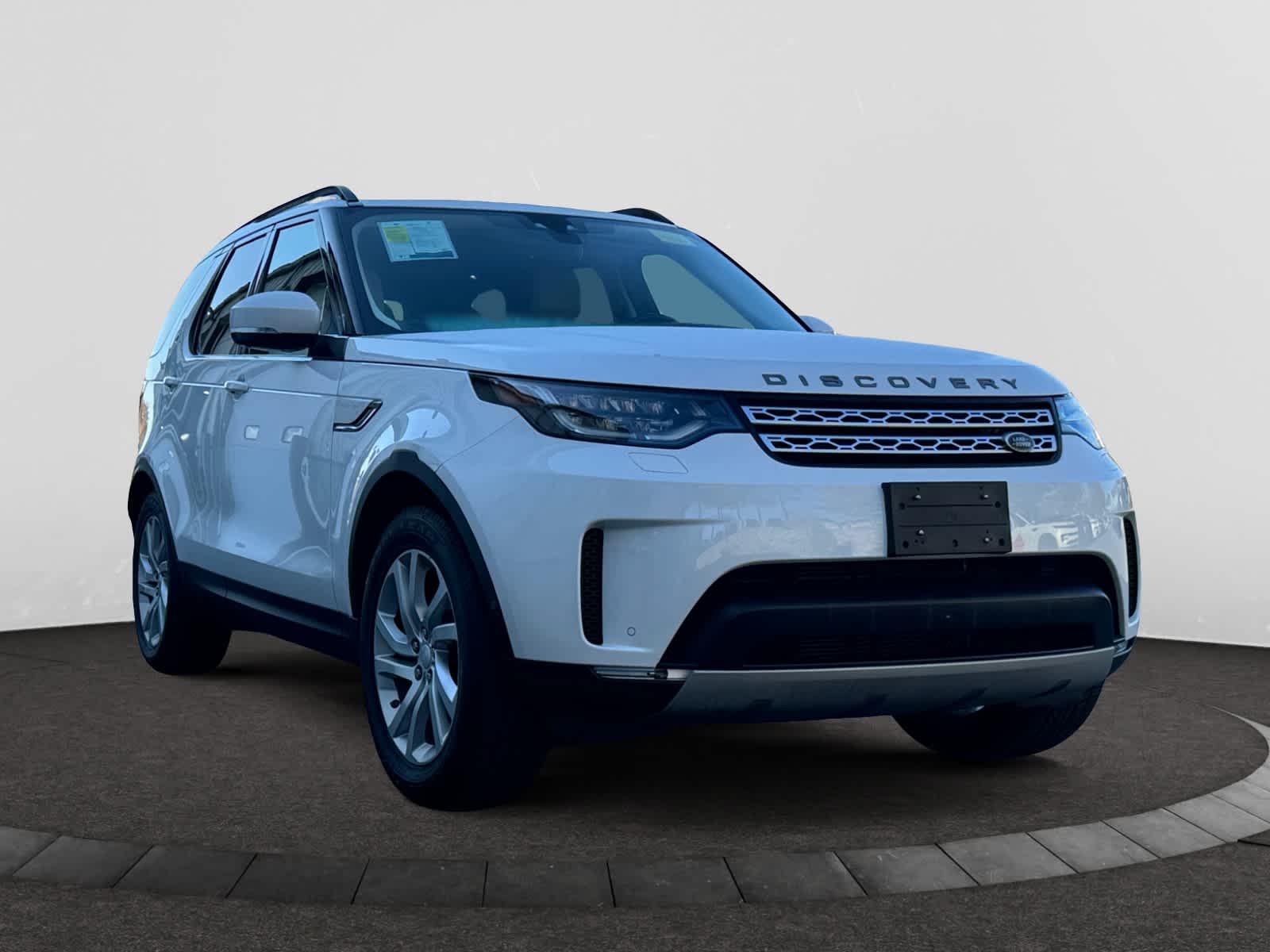 used 2017 Land Rover Discovery car, priced at $19,498